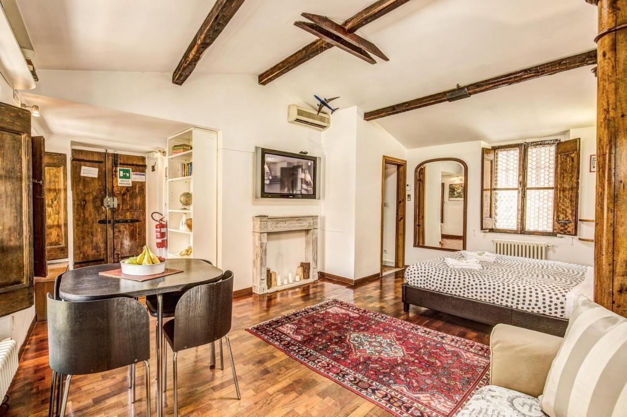 Homehouse Garofano - Rione Monti - Colosseum Rome Buitenkant foto